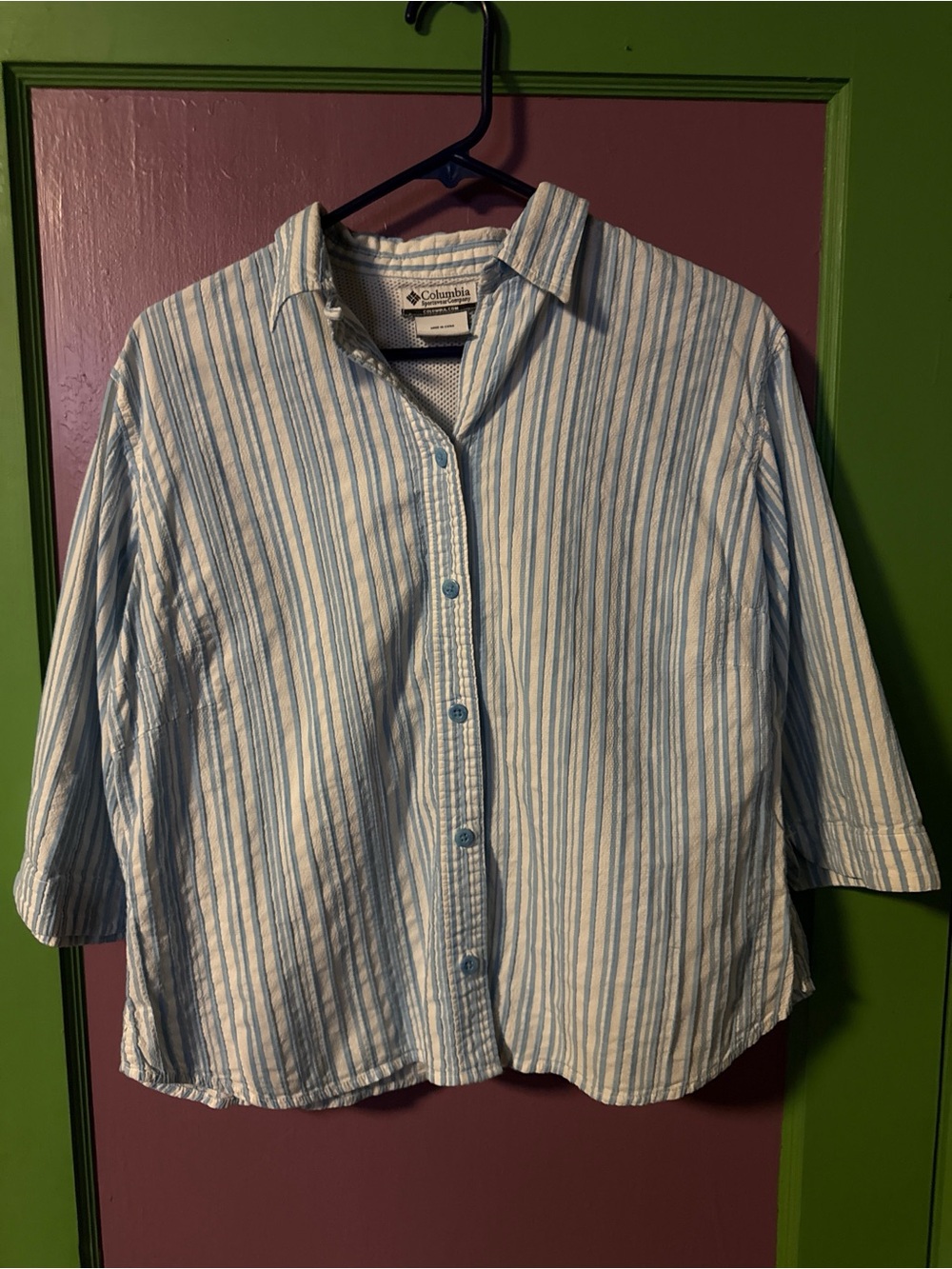 Columbia Women's Size L Blue Striped 3/4 Sleeve Vented Button-Down Shirt